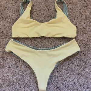 Reversible cheeky bikini